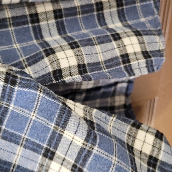 Blue plaid soft flannel tunic length long sleeve button front shirt - Picture 4 of 8